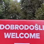 אתר קמפינג Obiteljski Borovi *