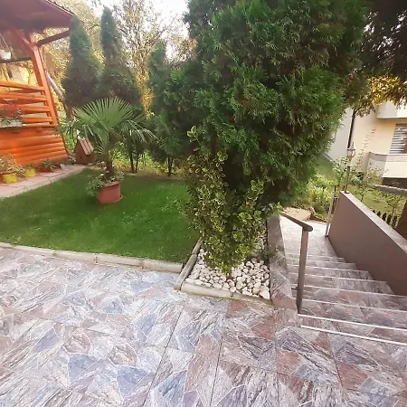 Campingplads Obiteljski Borovi *