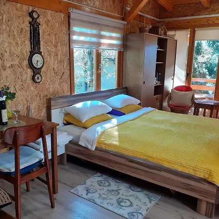 Campingplads Obiteljski Borovi