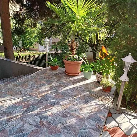 Campingplads Obiteljski Borovi *