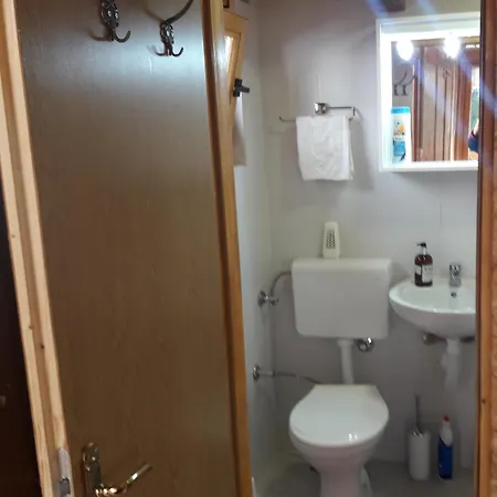 Campingplads Obiteljski Borovi