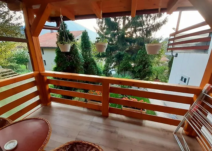 Obiteljski Borovi Visoko