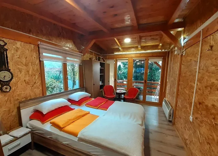 Obiteljski Borovi Kemp Visoko