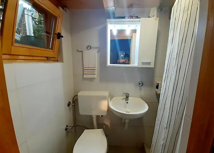 Obiteljski Borovi * Visoko