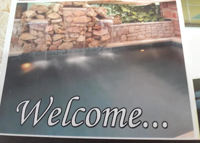 Kamp Obiteljski Borovi Visoko